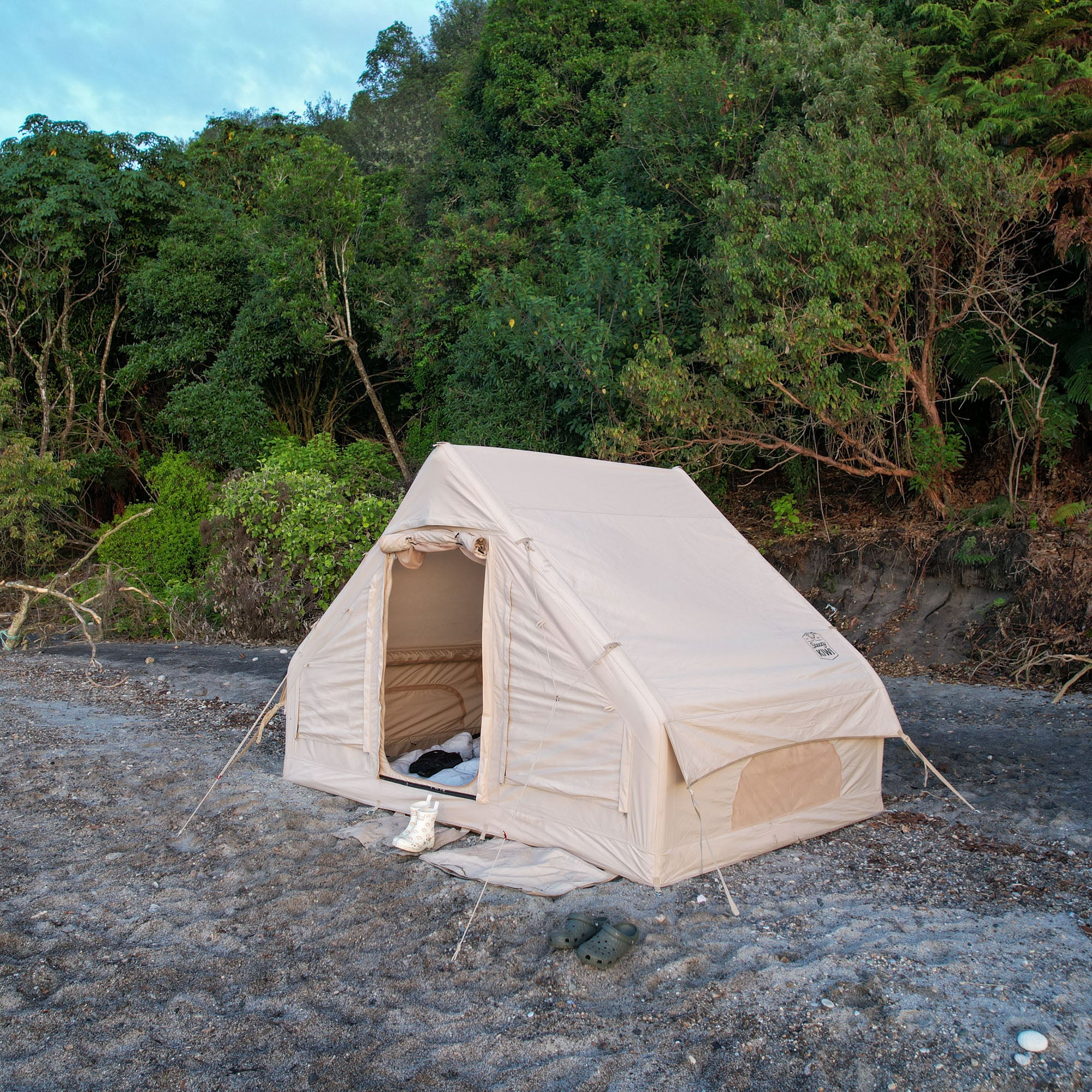 Inflatable canvas tent Lake Taupo near Kinloch
