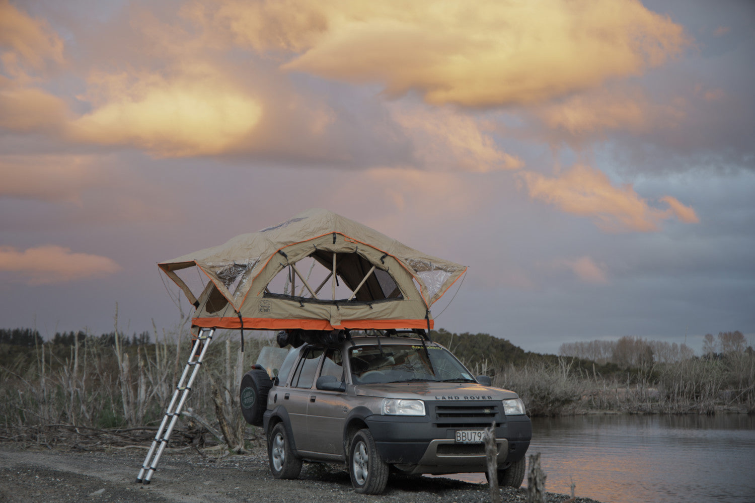 freelander roof tent Vibes Rooftop Tent